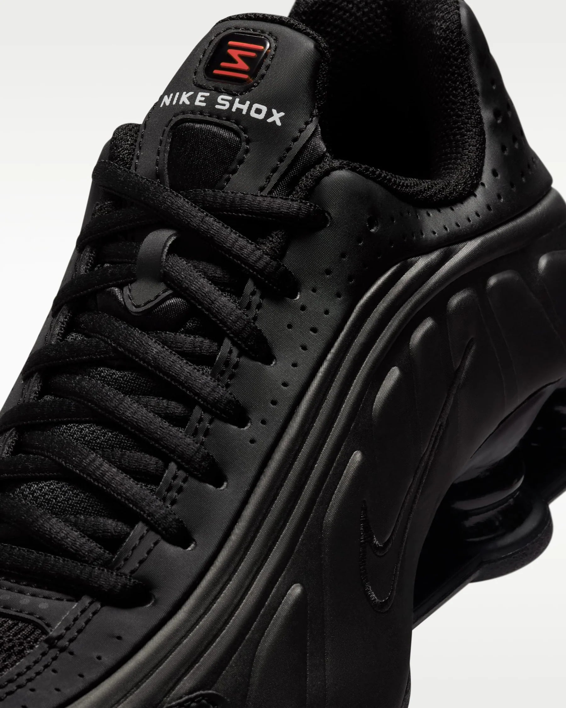 Nike Shox R4 'Black'