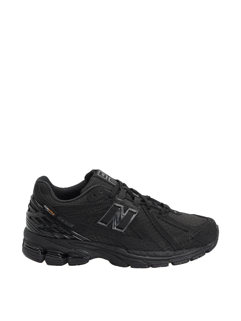 New balance 1906 shoes - black fULLY BOXED